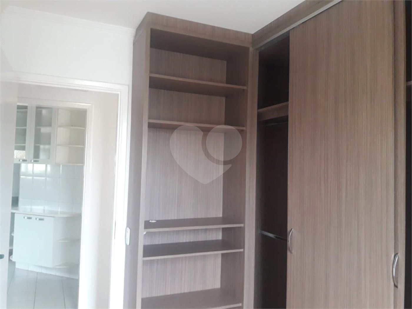Apartamento à venda com 3 quartos, sendo 1 suíte,  em Parada Inglesa, São Paulo, SP