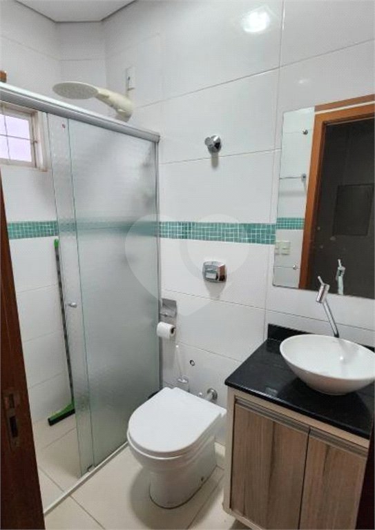 Sobrado à venda com 4 quartos, sendo 1 suíte, em Morada do Ouro, Cuiabá, MT