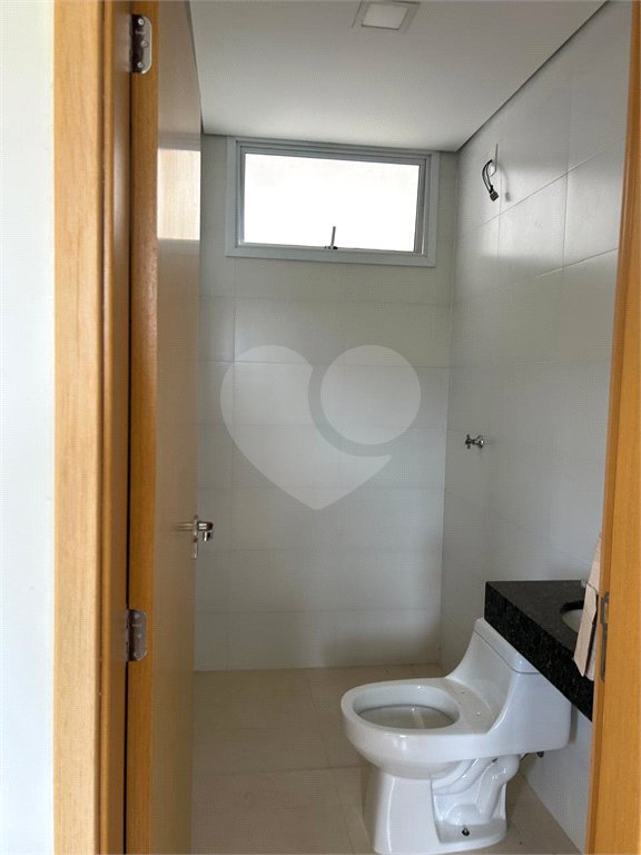 Apartamento a venda de 02 dormitórios
