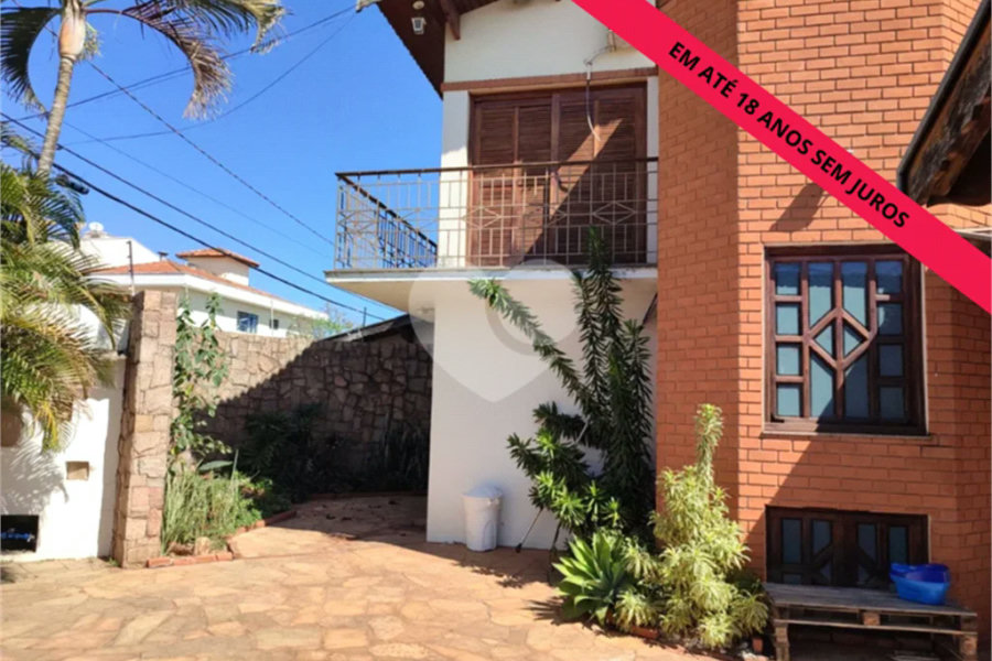 Casa Espetacular com Piscina e Churrasqueira à Venda na Vila Rezende