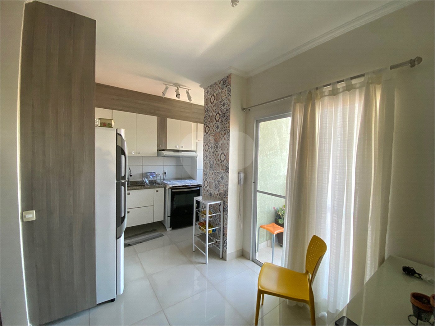 Apartamento de 2 dormitórios (1 suíte) próximo a Rodoviária