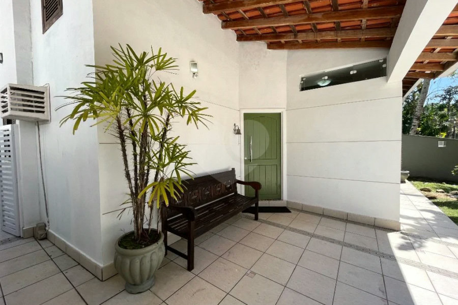 Casa à venda com 4 quartos, sendo 3 suítes, em Riviera de São Lourenço, Bertioga, SP