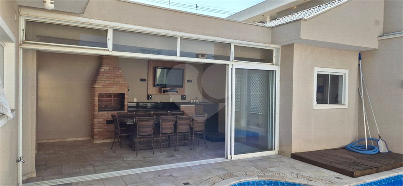 Casa à venda com 5 quartos, sendo 4 suítes, no condomínio Residencial Vilazul, Sorocaba - SP