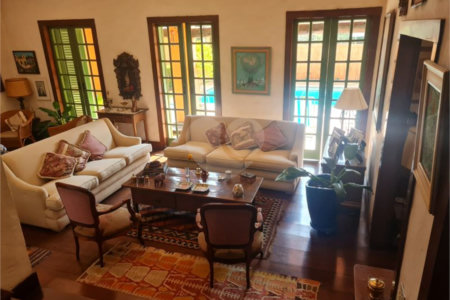 Casa à venda com 5 quartos, sendo 2 suítes,  em Jardim Morumbi, São Paulo, SP