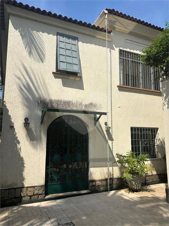 Casa à venda com 5 quartos, sendo 3 suítes, em Jardim América, São Paulo, SP