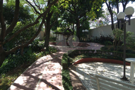 Apartamento à venda com 4 quartos, sendo 3 suítes, em Bosque da Saúde, São Paulo, SP