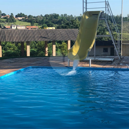Chácara à venda com 9 quartos, sendo 6 suítes,  em Araçoiaba da Serra, SP