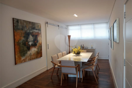 Apartamento à venda com 3 quartos, sendo 1 suíte, em Higienópolis, São Paulo, SP