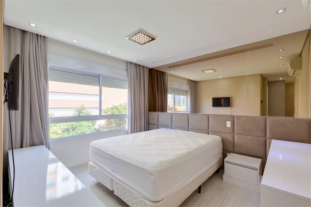 Apartamento à venda ou para alugar com 3 suítes em Cidade Monções, São Paulo, SP