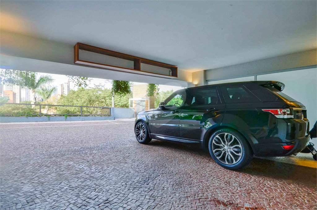 Casa à venda com 5 quartos, sendo 4 suítes, no condomínio Espaço Mobile - Real Parque, São Paulo - SP