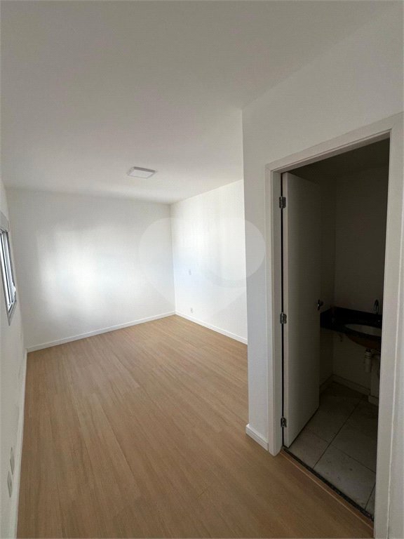 Apartamento à venda com 3 quartos, sendo 2 suítes, em Parque Reboucas, São Paulo, SP