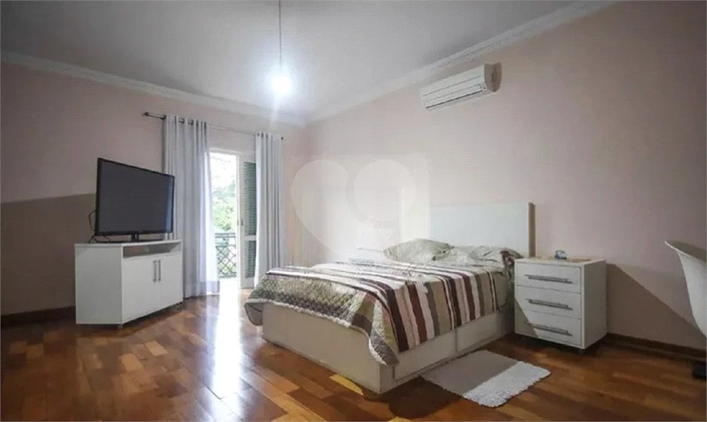Casa à venda com 5 suítes em Jardim Londrina, São Paulo, SP