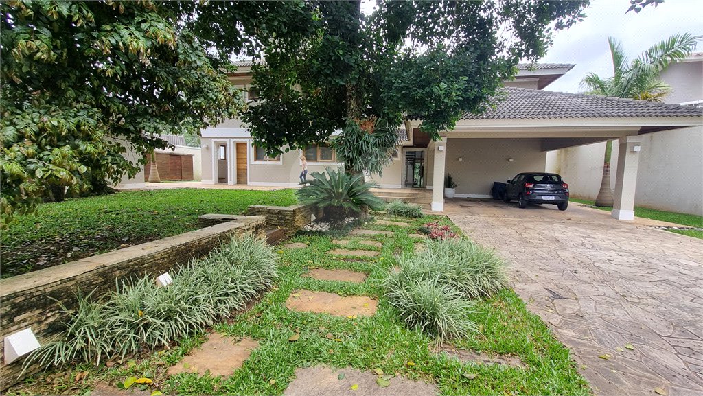 Casa à venda ou para alugar com 5 suítes em Serra da Cantareira, Mairiporã, SP