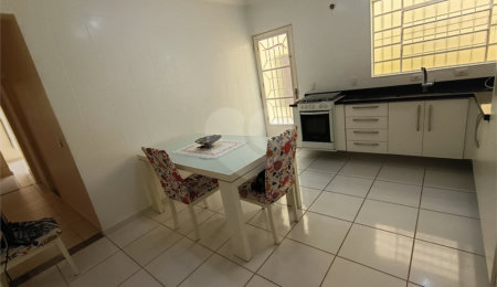 Casa à venda com 3 quartos, sendo 2 suítes,  em Chácara Jafet, Mogi das Cruzes, SP