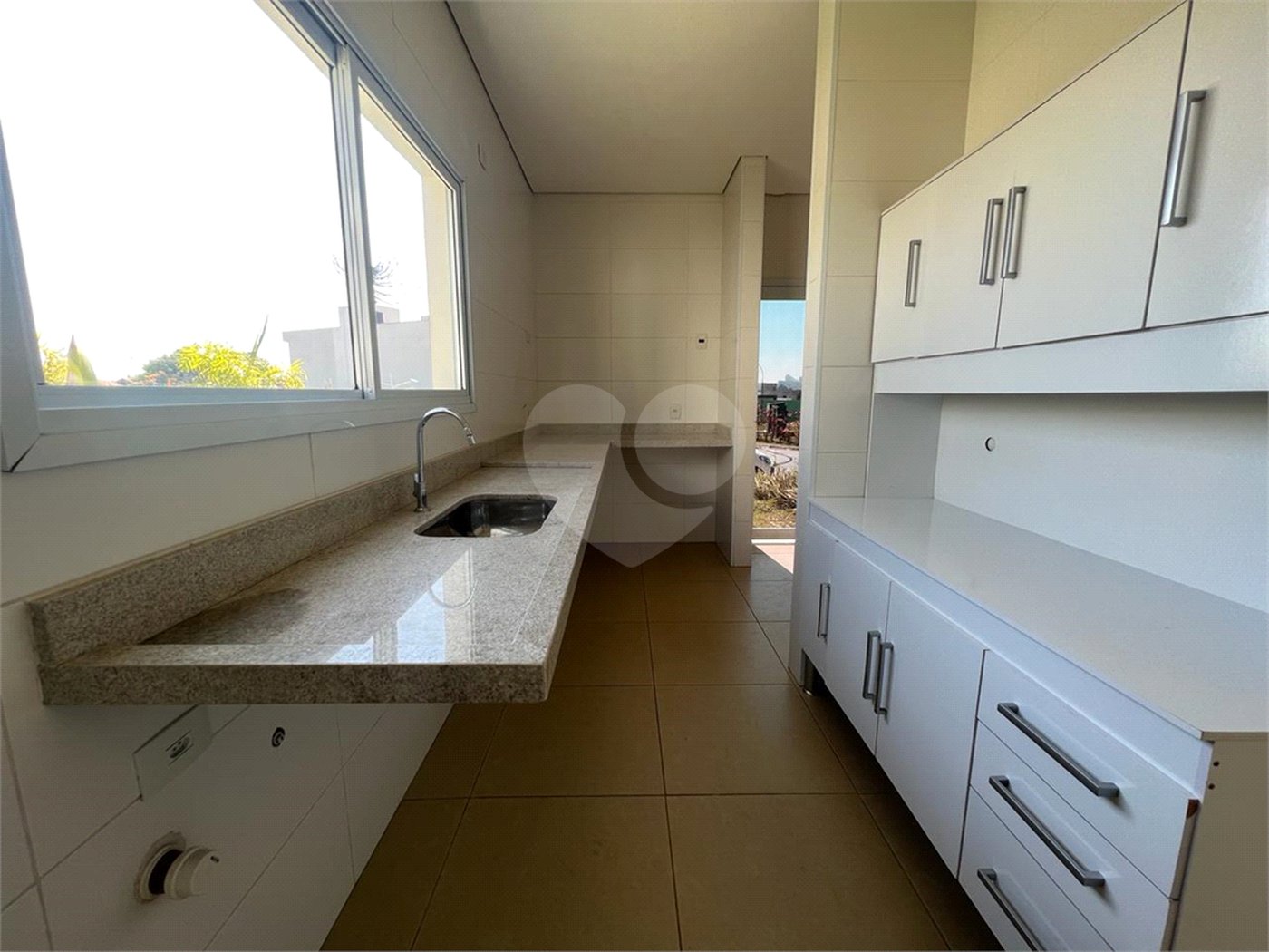 Casa à venda com 3 quartos, sendo 1 suíte, em Jardim Semiramis, Cotia, SP