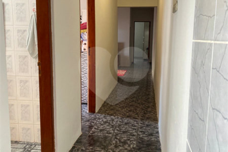 Casa à venda com 2 quartos, sendo 1 suíte, no Centro, Araçoiaba da Serra, SP