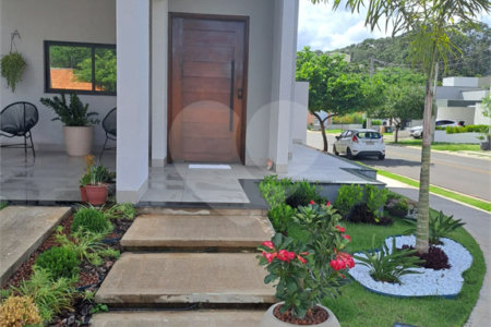 Casa à venda com 3 quartos, sendo 1 suíte, em Village Moutonnée, Salto, SP