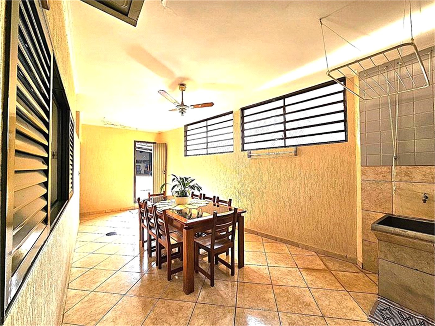 Casa Térrea à venda com 6 quartos, sendo 4 suítes, em Jardim Maria Goretti, Ribeirão Preto, SP