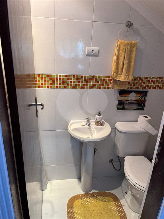 Sobrado à venda com 5 quartos, sendo 2 suítes,  em Jardim da Granja, São José dos Campos, SP