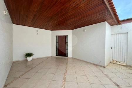 Casa à venda com 3 quartos em Jardim Alvorada, Itapetininga, SP