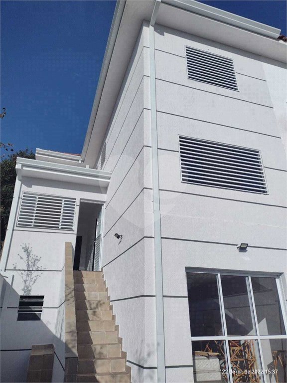 Sobrado à venda com 3 quartos em Parque Santa Rosa, Suzano, SP