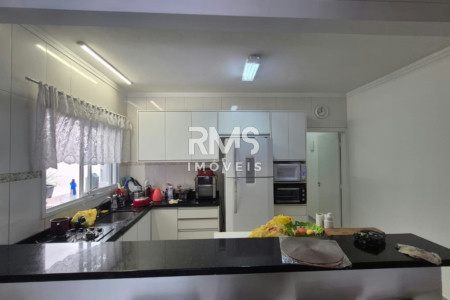 Casa à venda com 3 quartos, sendo 1 suíte,  em São Luiz, Itu, SP