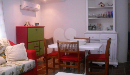 Apartamento à venda com 4 quartos, sendo 1 suíte,  em Enseada, Guarujá, SP