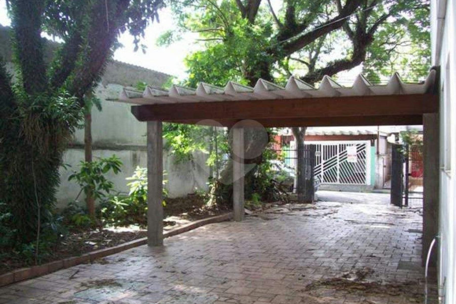 Sobrado à venda com 4 quartos em Parada Inglesa, São Paulo, SP