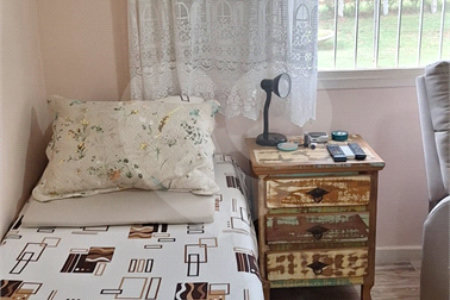 Casa à venda com 3 quartos, sendo 1 suíte, em Condomínio Flamboyant-b, Atibaia, SP