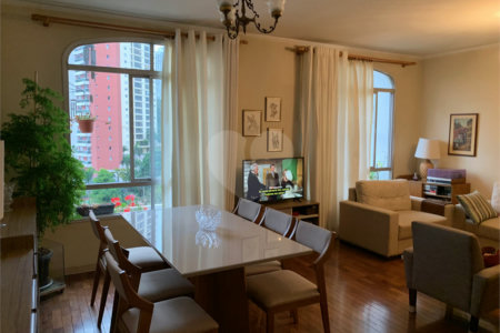Apartamento à venda com 3 quartos, sendo 1 suíte,  em Jardim Marajoara, São Paulo, SP
