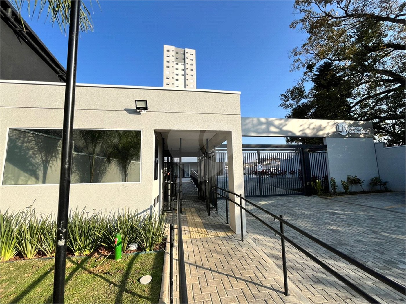 Apartamento para alugar com 2 quartos, sendo 1 suíte,  em Vila Oliveira, Mogi das Cruzes, SP