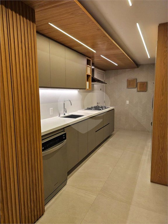 Apartamento à venda com 3 suítes em Mirandópolis, São Paulo, SP