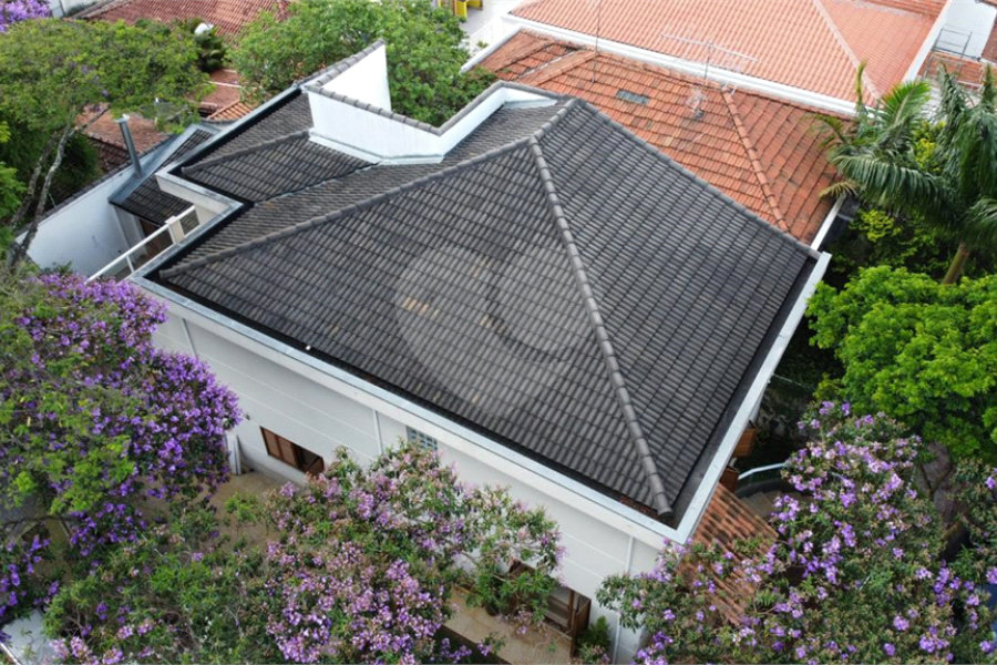 Sobrado à venda com 4 quartos, sendo 1 suíte, em Tremembé, São Paulo, SP