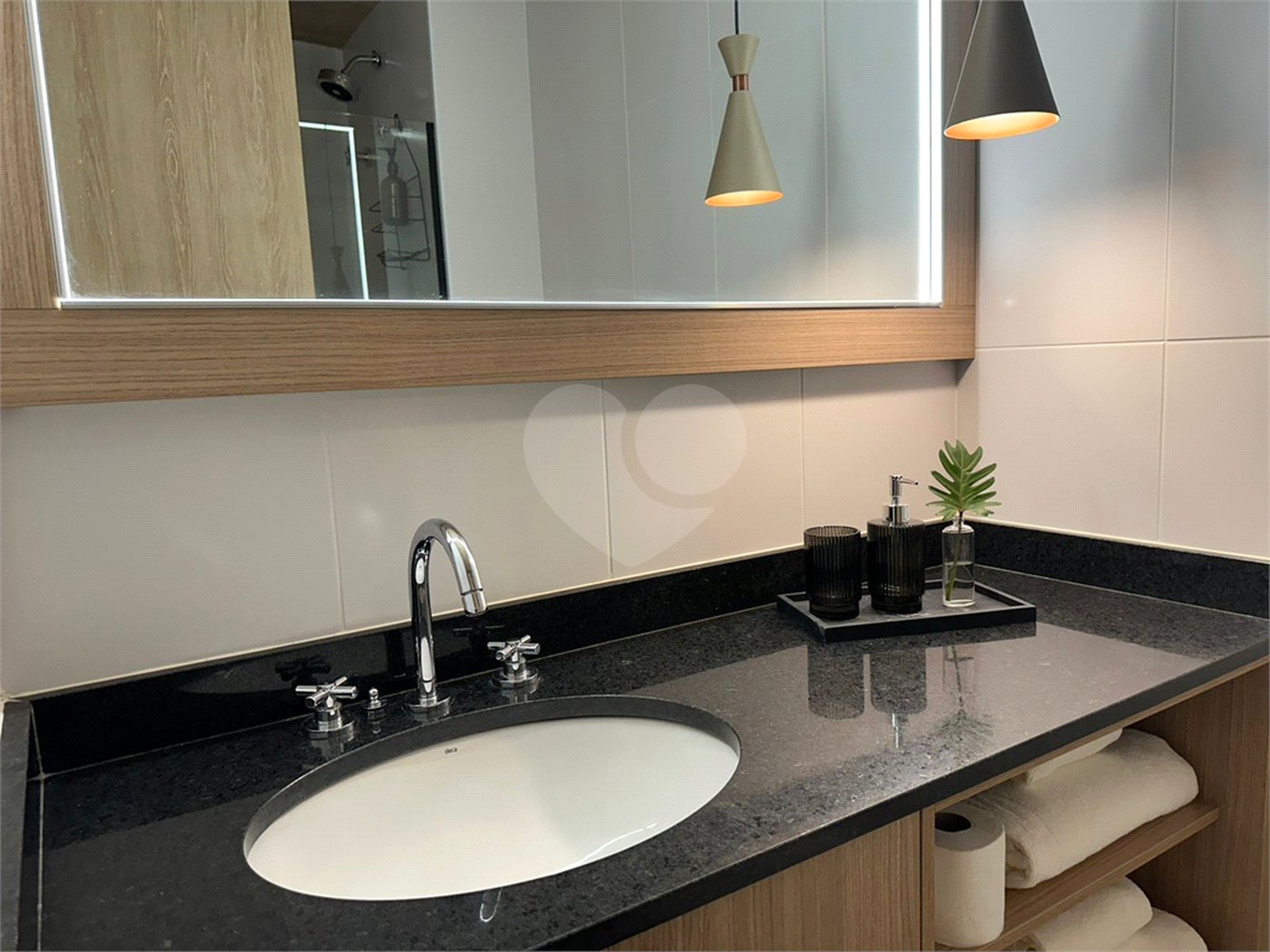 Apartamento à venda ou para alugar com 1 suíte em Pinheiros, São Paulo, SP