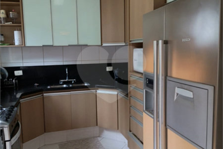 Casa Térrea à venda com 4 quartos, sendo 3 suítes, em Jardim Morumbi, São Paulo, SP