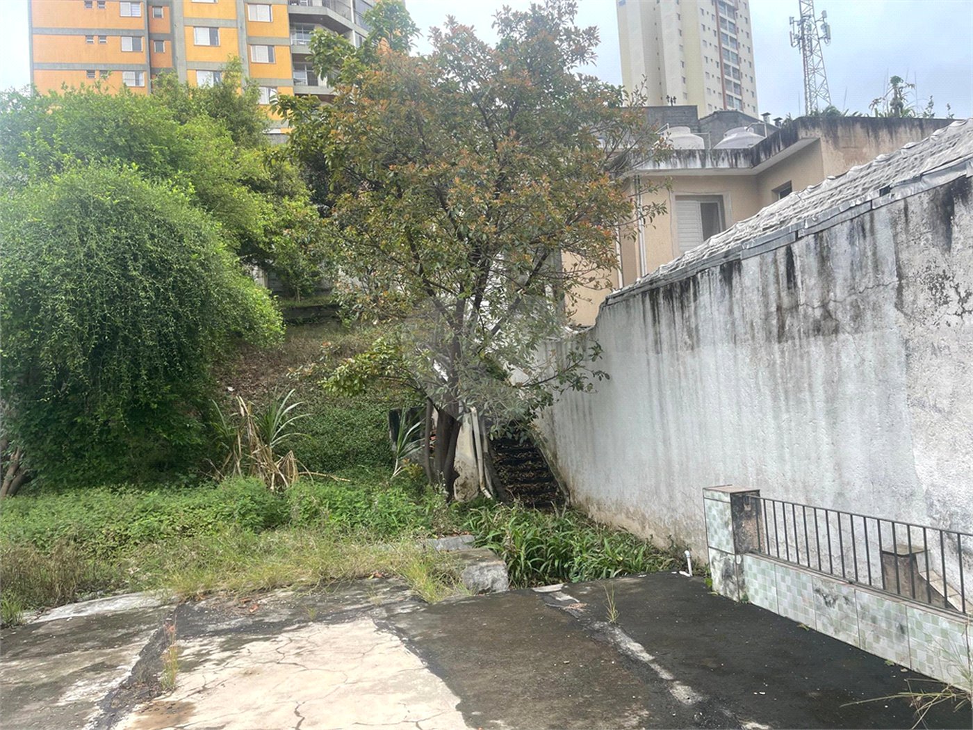 Terreno à venda com 2 quartos em Vila Gomes, São Paulo, SP