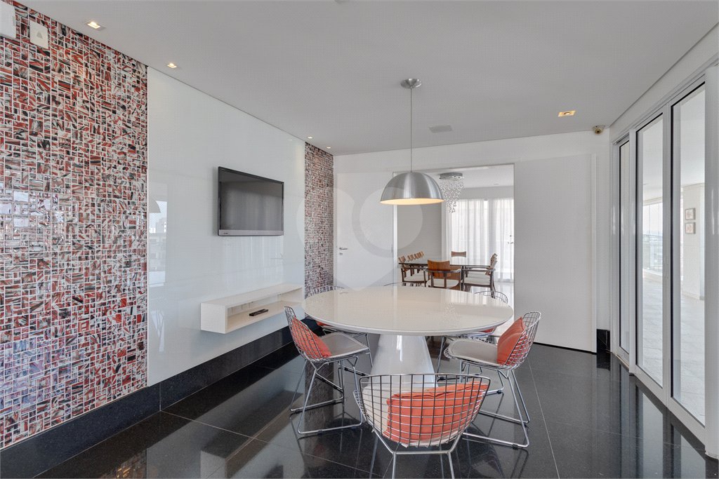 Apartamento à venda com 4 suítes em Campo Belo, São Paulo, SP