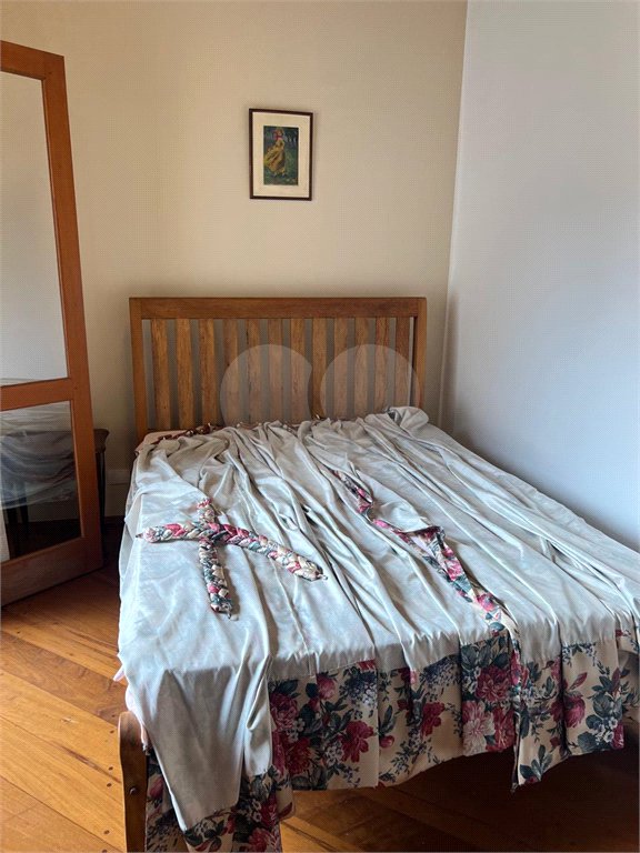 Casa à venda com 3 quartos, sendo 1 suíte, em Vila Mariana, São Paulo, SP