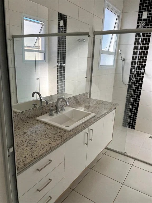 Casa para alugar com 3 suítes no condomínio Figueira Garden, Atibaia - SP
