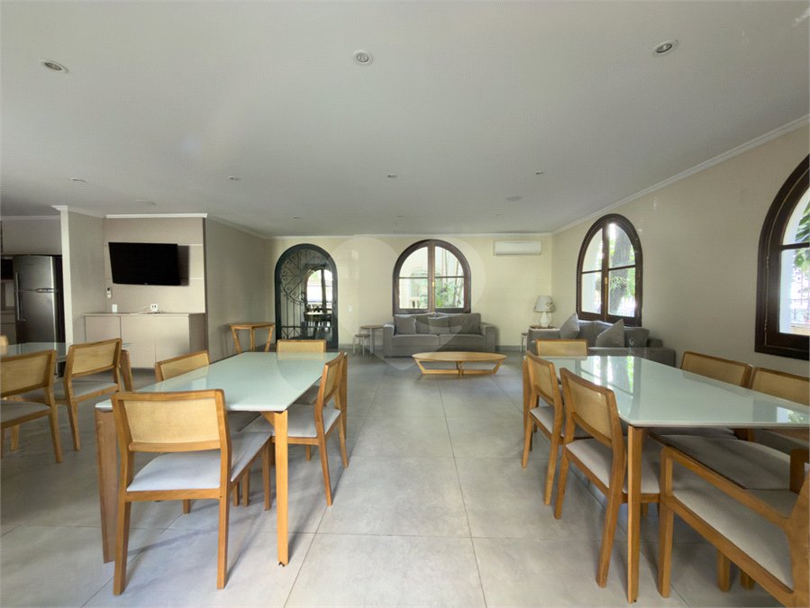 Apartamento à venda com 3 quartos, sendo 1 suíte,  em Vila Uberabinha, São Paulo, SP