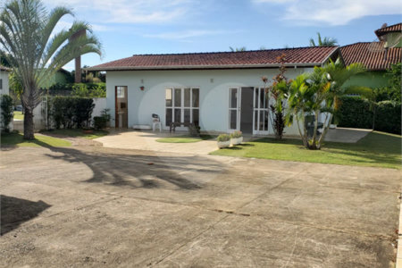 Casa à venda com 4 quartos, sendo 2 suítes,  no condomínio Acmti - Colinas do Mosteiro, Terras de Itaici e Recanto dos Pássaros, Indaiatuba - SP