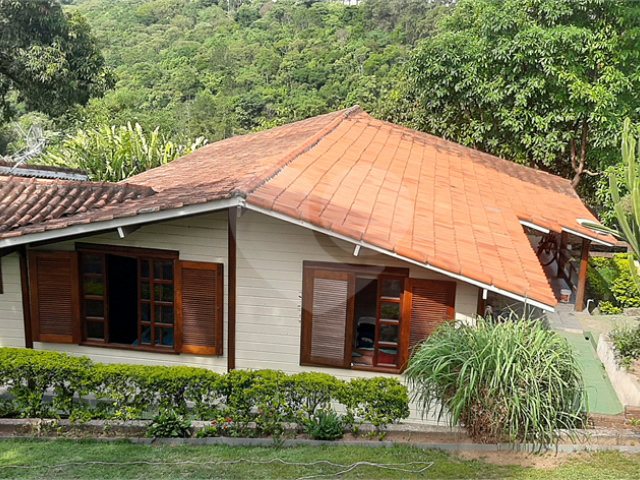 Casa Térrea à venda com 3 quartos, sendo 1 suíte,  em Serra da Cantareira, Mairiporã, SP