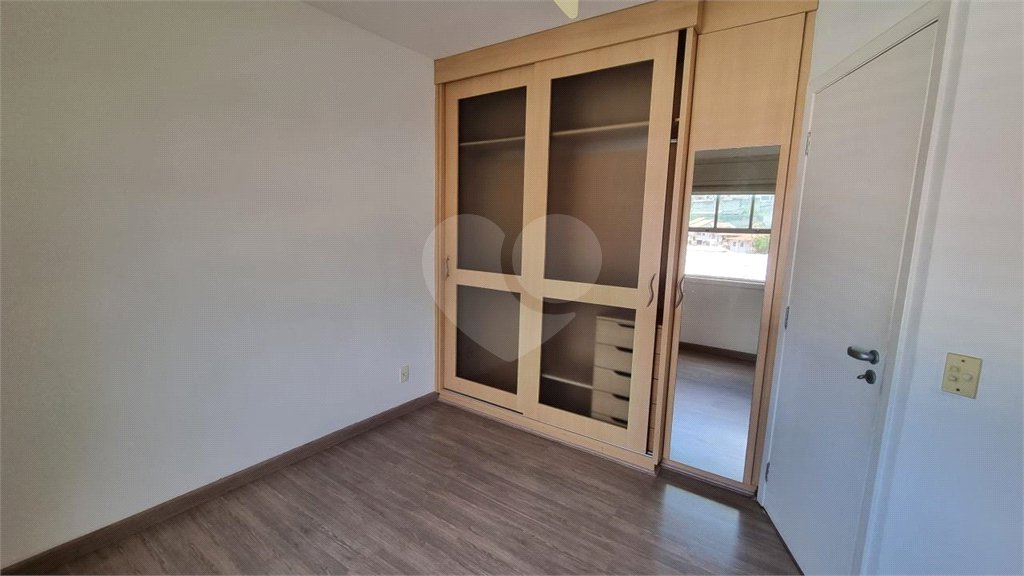 Casa à venda com 3 quartos, sendo 1 suíte,  no condomínio Residencial Villagio, São Paulo - SP