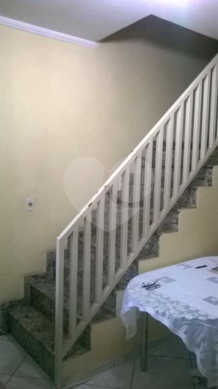Sobrado à venda com 4 quartos, sendo 1 suíte, em Parque Edu Chaves, São Paulo, SP