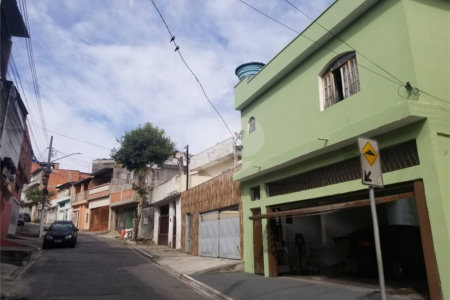 Casa à venda com 3 quartos, sendo 2 suítes, em Jardim Maria Luiza, São Paulo, SP