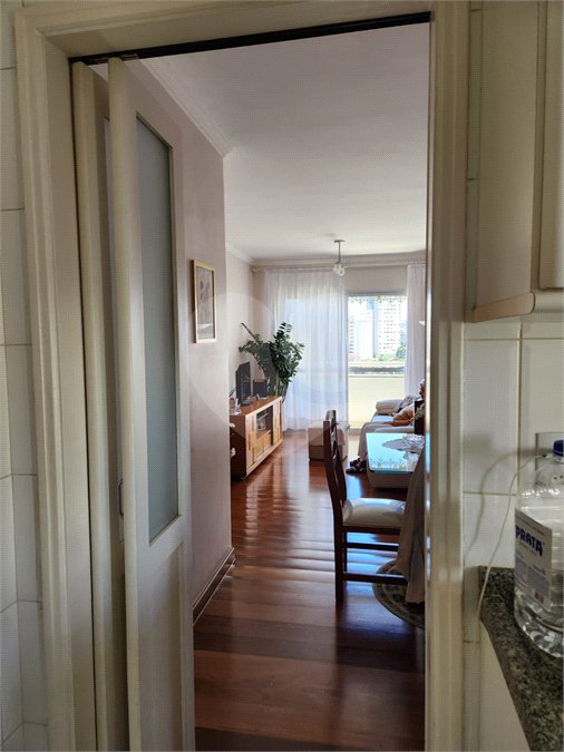 Apartamento à venda com 3 quartos, sendo 1 suíte,  em Vila Monumento, São Paulo, SP