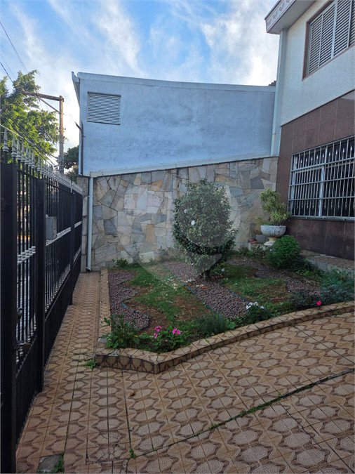Sobrado à venda com 4 quartos, sendo 1 suíte, em Vila Graciosa, São Paulo, SP