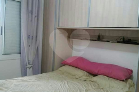 Apartamento à venda com 3 quartos, sendo 1 suíte,  em Vila Vermelha, São Paulo, SP