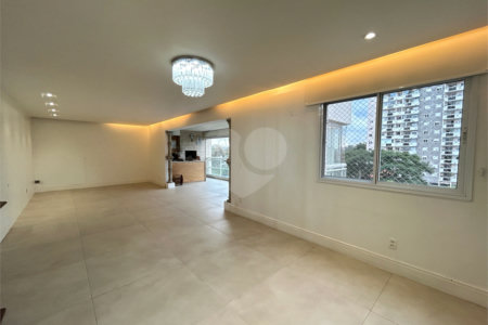 Apartamento à venda com 3 quartos, sendo 1 suíte, em Vila Leopoldina, São Paulo, SP