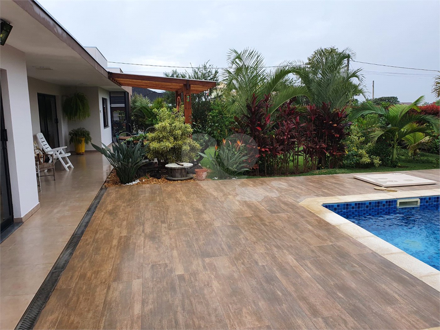 Casa à venda com 3 suítes no condomínio Village Ipanema 1, Araçoiaba da Serra - SP